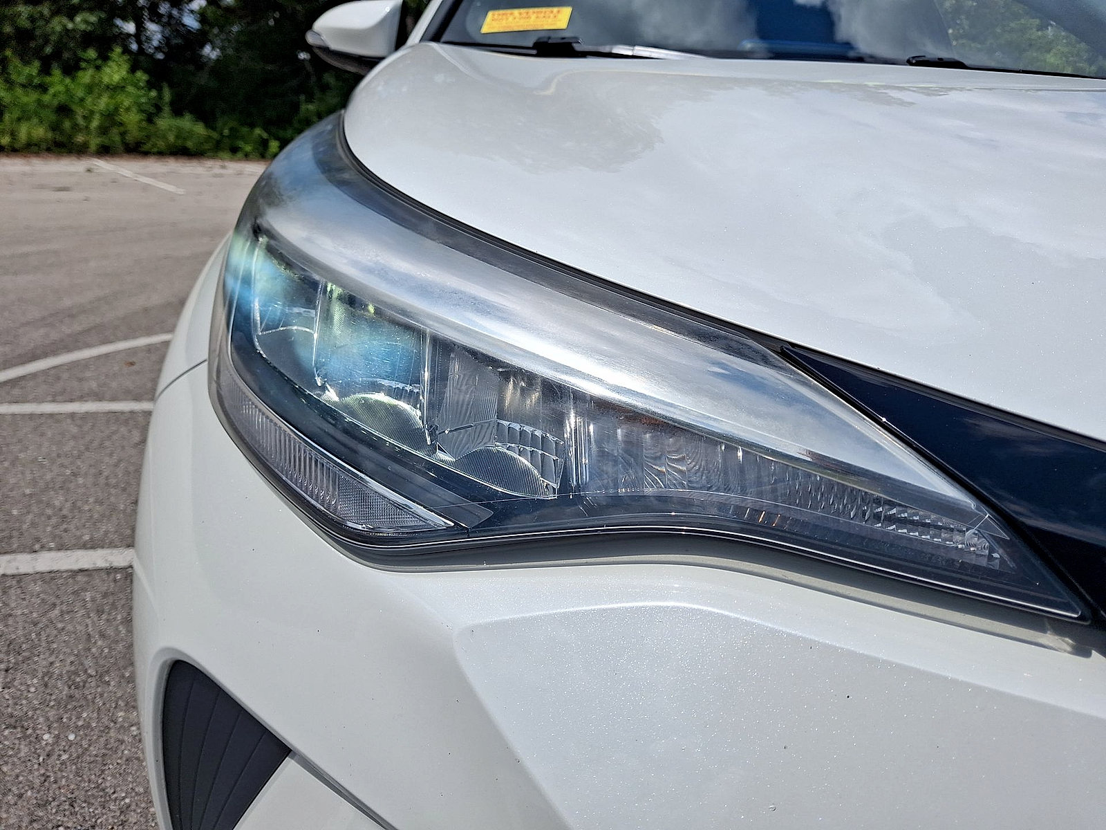 Used 2021 Toyota C-HR XLE FWD image 28