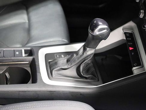 Used 2024 Audi Q3 2.0T Premium w/ Convenience Package image 20