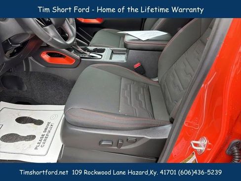 Used 2025 Nissan Frontier PRO-4X image 13