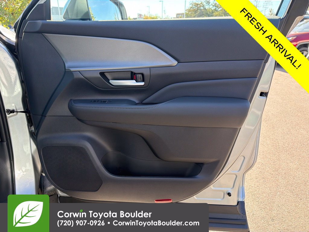 New 2026 Toyota Grand Highlander XLE FWD image 10
