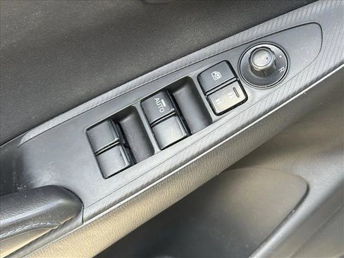 Used 2018 Toyota Yaris iA image 18