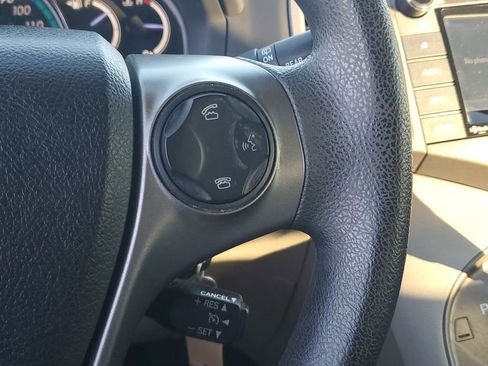 Used 2015 Toyota Venza LE image 34