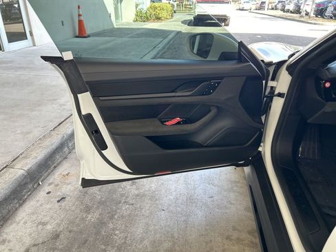 Used 2023 Porsche Taycan GTS image 38