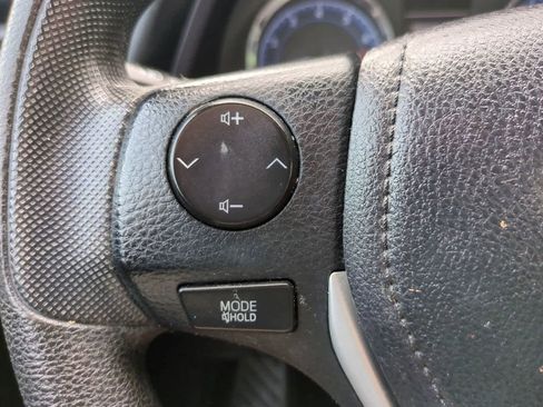 Used 2018 Toyota Corolla LE image 21