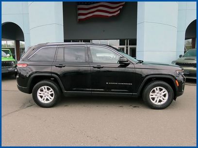 Used 2023 Jeep Grand Cherokee Laredo w/ Luxury Tech Group I