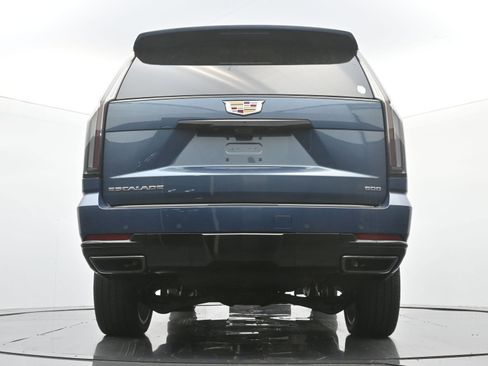 New 2025 Cadillac Escalade Sport Platinum w/ LPO, Floor Liner Package image 18