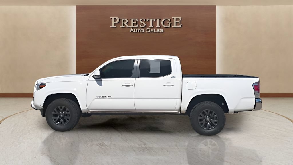 Used 2023 Toyota Tacoma SR5 RWD image 2