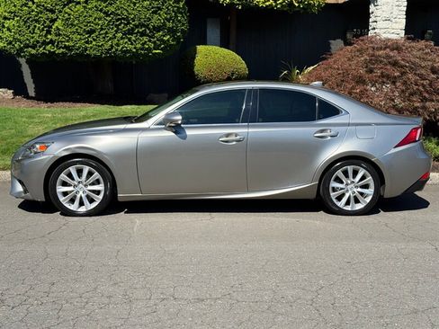 Used 2014 Lexus IS 250 image 2