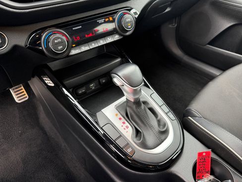 Used 2023 Kia Forte GT-Line image 13