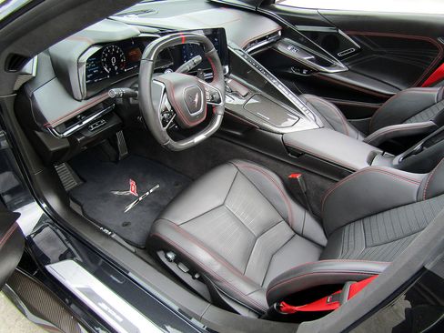 Used 2024 Chevrolet Corvette Z06 image 10