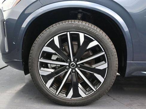 Used 2026 Volvo XC90 B6 Plus w/ Protection Package Premier AWD/4WD image 9