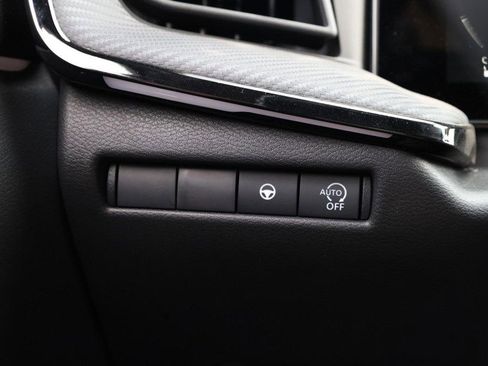 New 2025 Nissan Kicks SR image 21