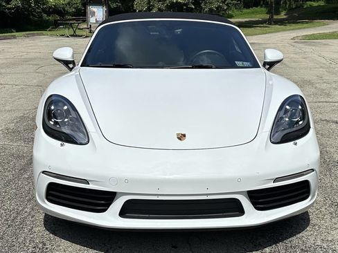 Used 2018 Porsche 718 Boxster Base 2dr Convertible image 2