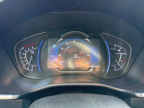 Used 2019 Hyundai Santa Fe SEL image 11