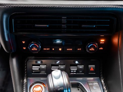 Used 2018 Nissan GT-R Premium image 51