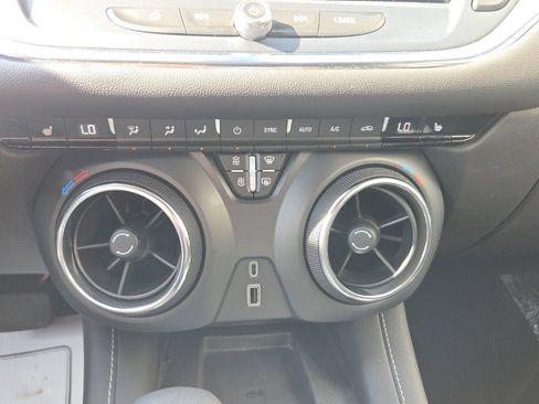 Used 2024 Chevrolet Blazer LT w/ Convenience Package FWD image 42