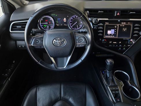 Used 2018 Toyota Camry XLE w/ Audio Package image 11