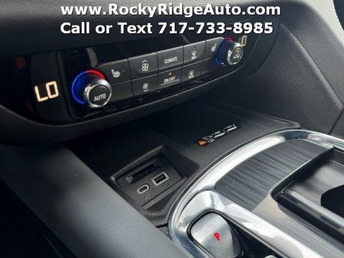 Used 2023 Buick Enclave Essence w/ Experience Buick Package AWD/4WD image 26