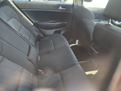 Used 2021 Kia Sportage LX AWD/4WD image 11