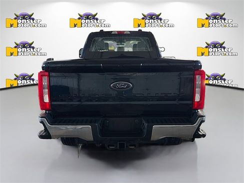 Used 2023 Ford F250 XL w/ XL Chrome Package image 5