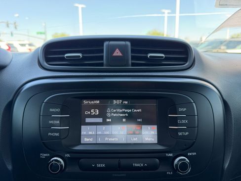 Used 2019 Kia Soul FWD image 28
