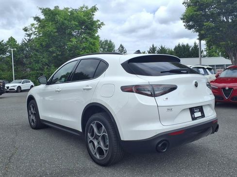 New 2025 Alfa Romeo Stelvio Sprint w/ Convenience Package AWD/4WD image 18