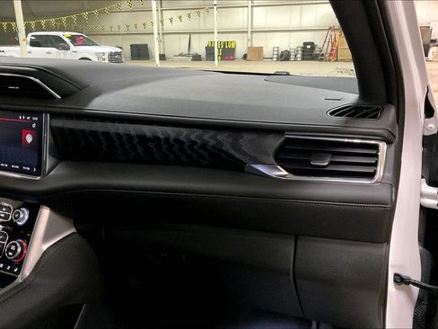 Used 2023 GMC Yukon Denali w/ LPO, Floor Liner Package AWD/4WD image 15