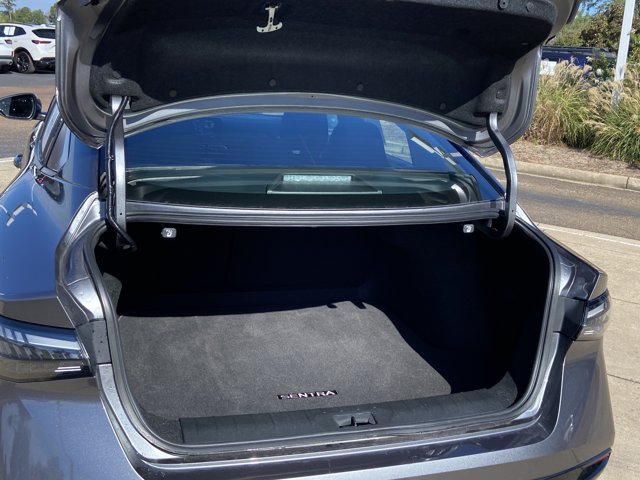 Used 2026 Nissan Sentra SR w/ Floor Mat Package FWD image 25