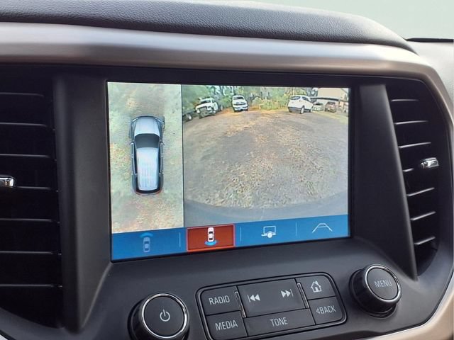 Certified 2018 GMC Acadia Denali w/ Technology Package FWD image 9