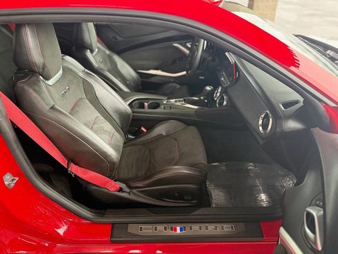 Used 2020 Chevrolet Camaro ZL1 RWD image 37