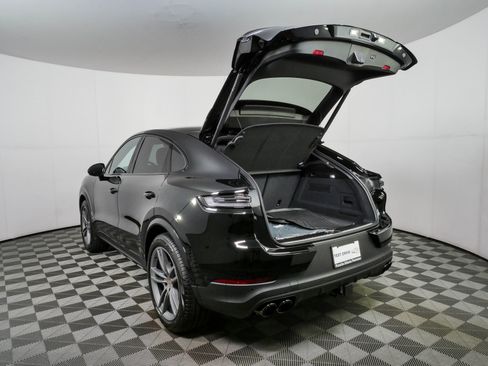 New 2026 Porsche Cayenne Coupe AWD/4WD image 35