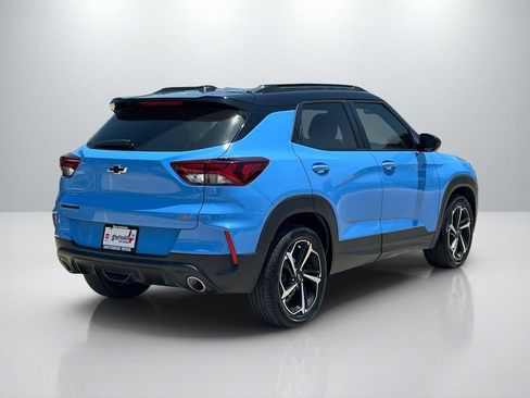 Used 2023 Chevrolet TrailBlazer RS w/ Sun and Liftgate Package FWD image 5