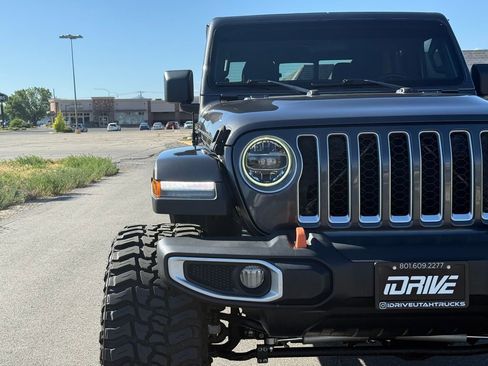 Used 2020 Jeep Gladiator Overland w/ LED Lighting Group AWD/4WD image 6