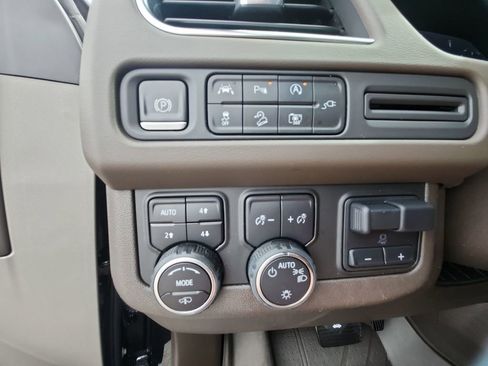 Certified 2022 Chevrolet Tahoe Z71 w/ Off-Road Capability Package image 22