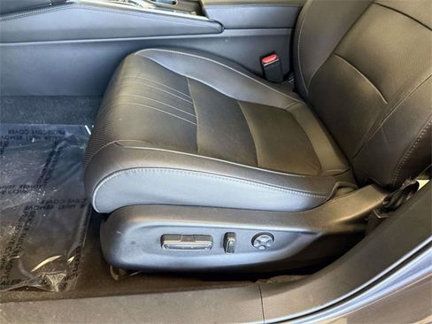Used 2020 Honda Accord Touring image 3