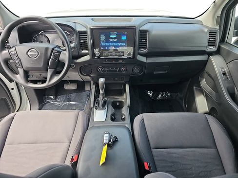 Used 2024 Nissan Frontier S RWD image 13