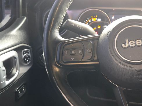 Used 2021 Jeep Wrangler Unlimited Sport AWD/4WD image 19
