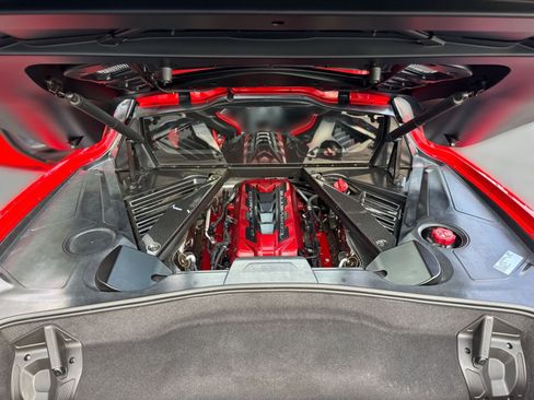 Used 2021 Chevrolet Corvette Stingray Coupe w/ Z51 Performance Package RWD image 43