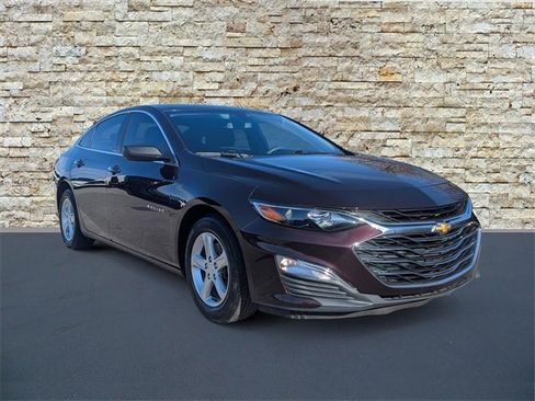 Used 2021 Chevrolet Malibu LS image 1