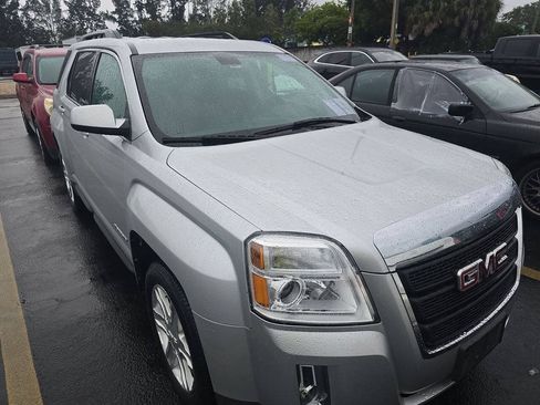Used 2011 GMC Terrain SLE FWD image 1