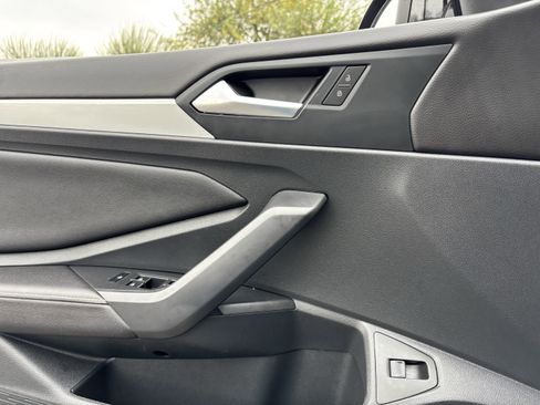 Used 2025 Volkswagen Jetta Sport image 19