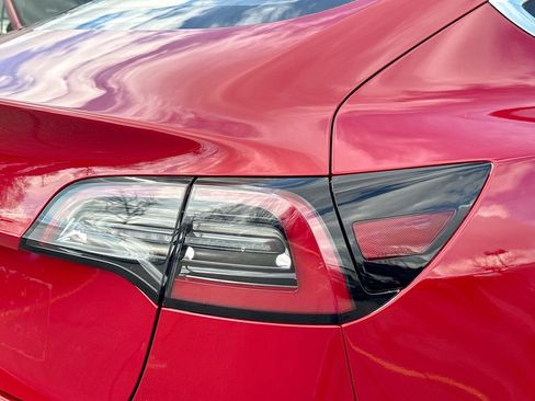 Used 2018 Tesla Model 3 Long Range image 32