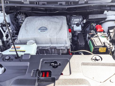 Used 2013 Nissan Leaf SV w/ LED & Quick Charge Pkg FWD image 22
