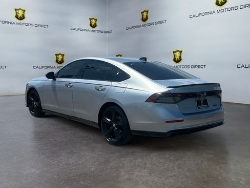 Used 2025 Honda Accord Sport image 3