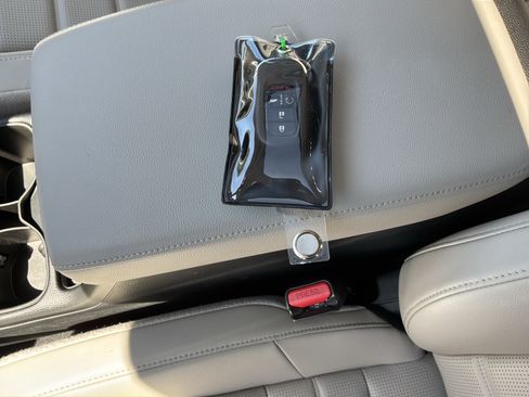 Used 2025 Honda CR-V EX-L image 37