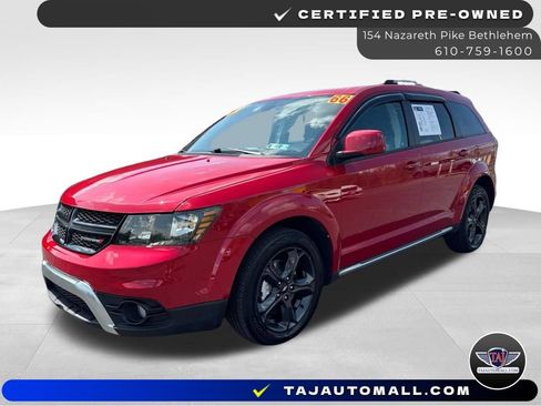 Used 2020 Dodge Journey Crossroad FWD image 1
