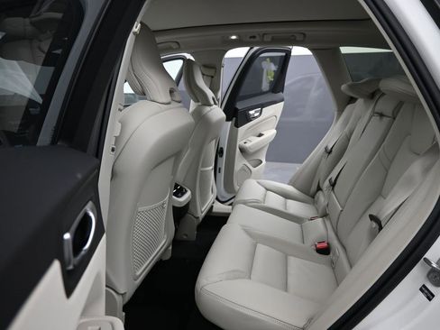 New 2026 Volvo XC60 B5 Ultra w/ Climate Package image 21