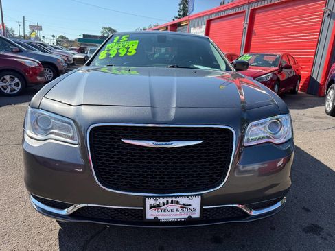 Used 2015 Chrysler 300 Limited image 4