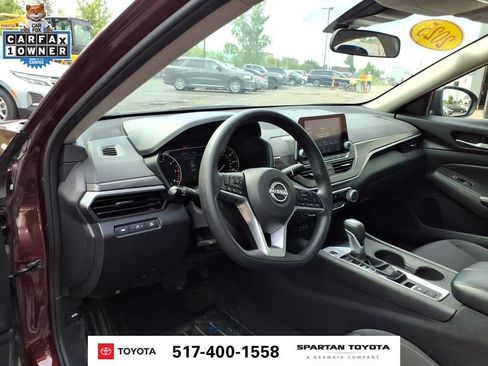 Used 2025 Nissan Altima 2.5 SV AWD/4WD image 14