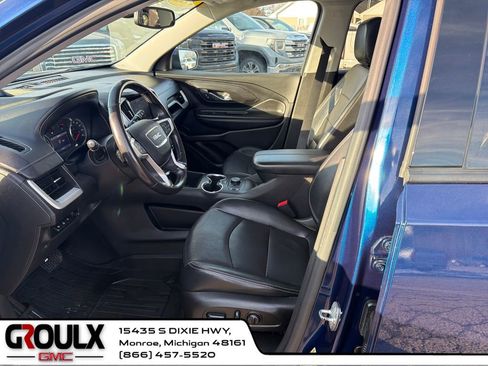 Used 2022 GMC Terrain SLT w/ Tech Package image 10